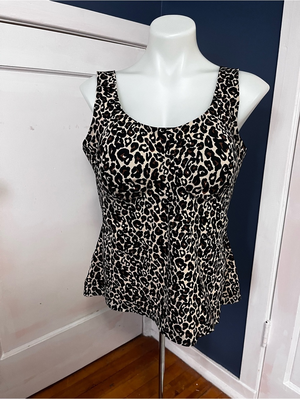 knix Leopard Print Scoop Neck Tank Top - Black and Cream